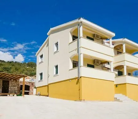 Apartment Lucija1897 Starigrad Paklenica
